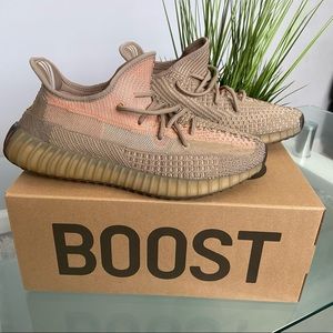 Adidas Yeezy Boost 350 V2
Sand Taupe